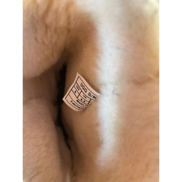 Gold Sequin Ugg Size 6 - Picture 14 of 16